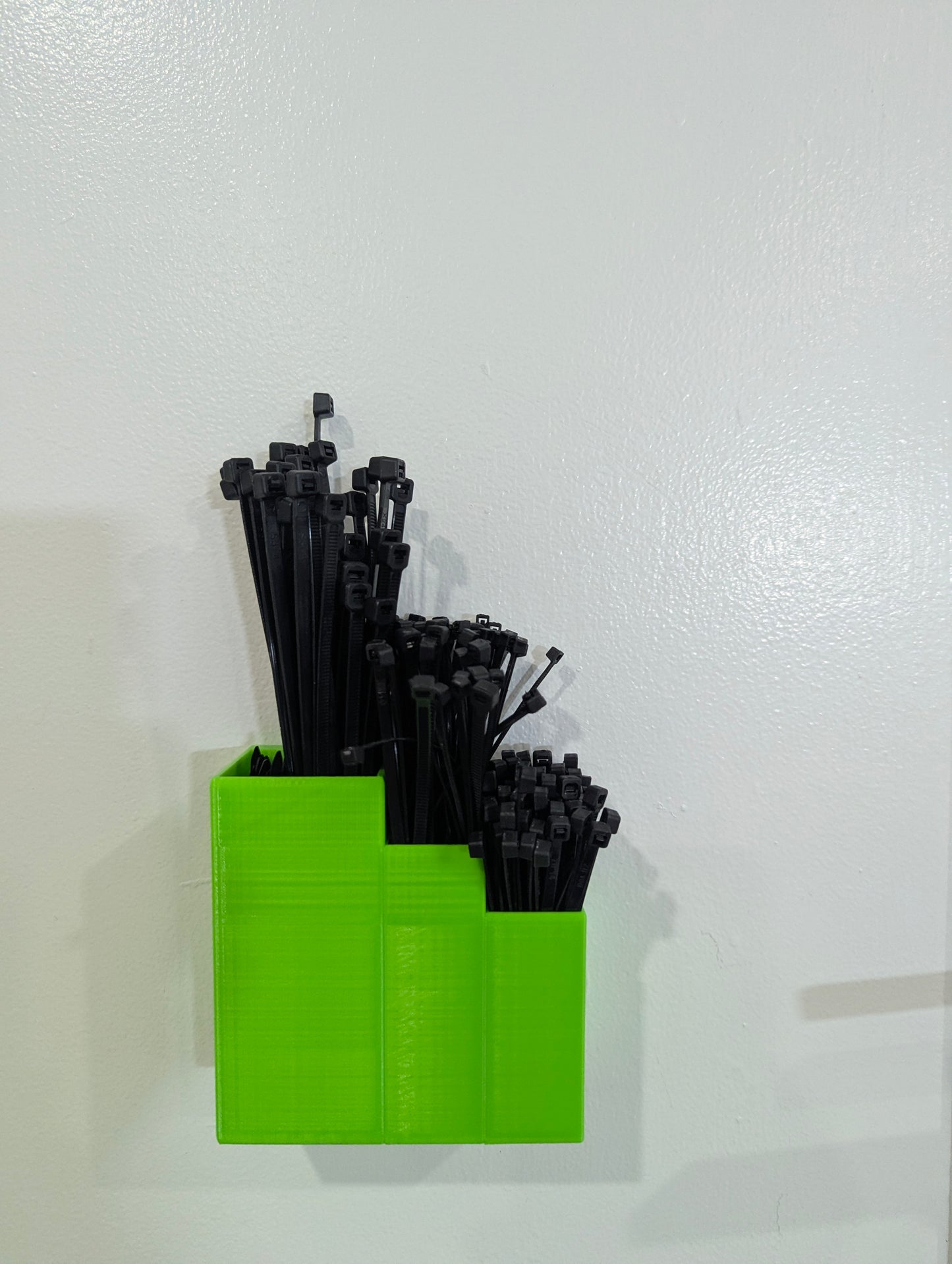 Magnetic Triple-Compartment Zip Tie Organizer – Holds Up to 300 Zip Ties